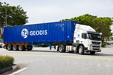 Camion GEODIS à Singapour