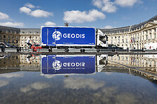 Camion GEODIS dans le centre ville