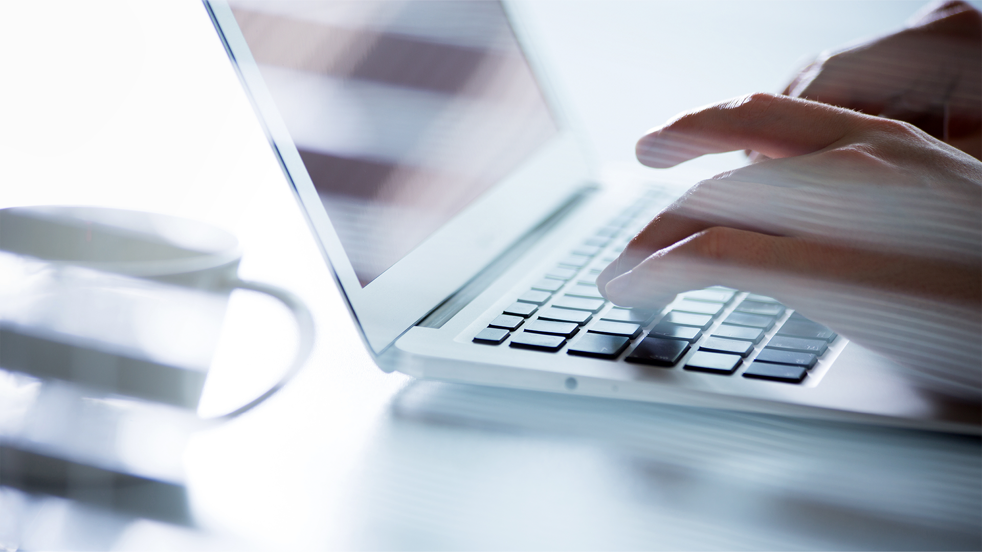 Online-booking-and-management-of-shipments