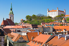 photo de Bratislava avec le chateaux iconique