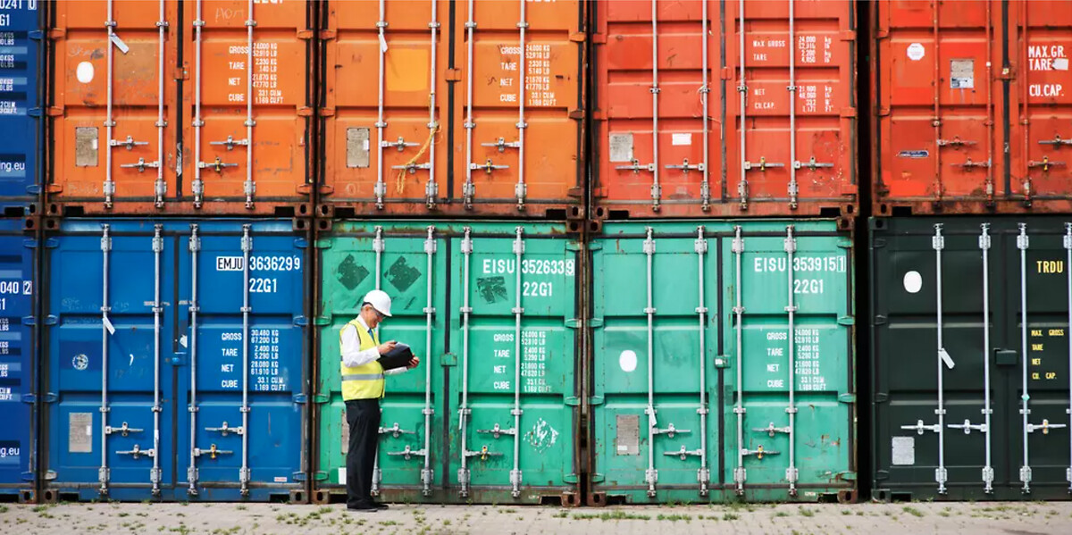 Man controlling customs rights at containers