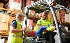 people_warehouse_conversation_forklift_handling