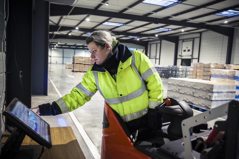 Entering goods traceability