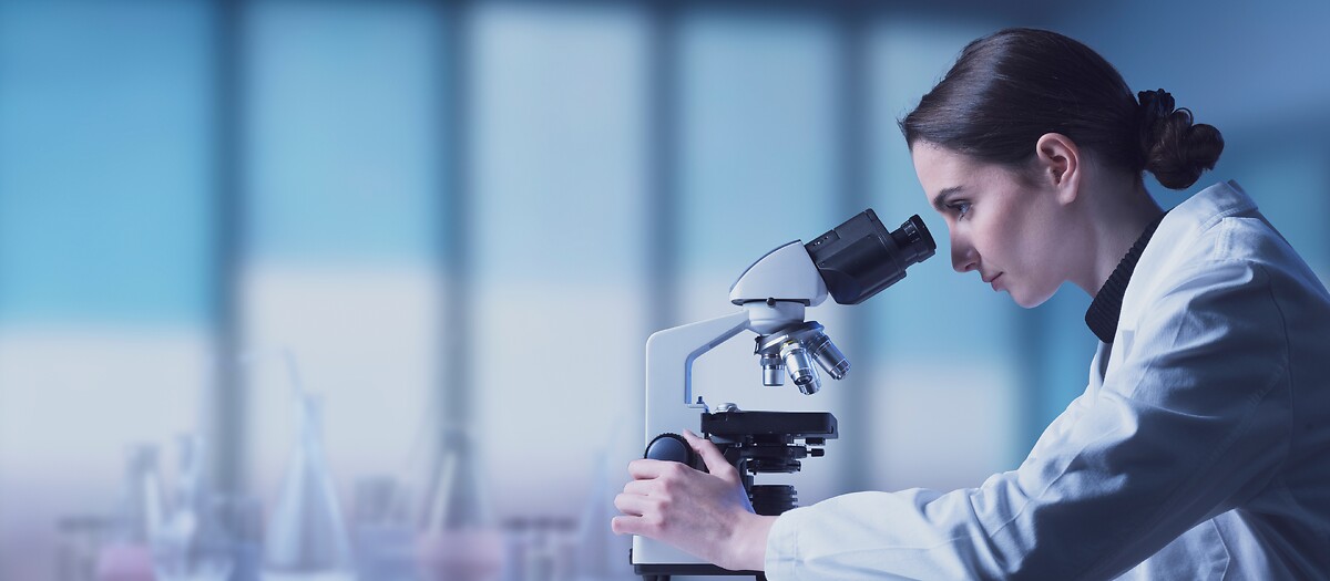 Women in lab