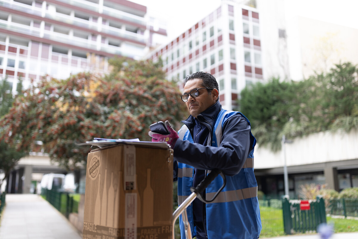 Geodis courier services