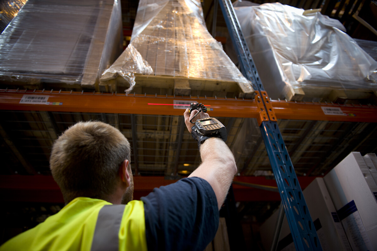Global network of certified customs experts