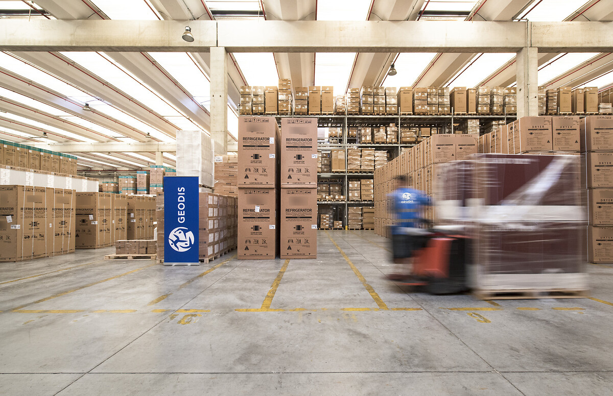 Marketplace logistics optimization