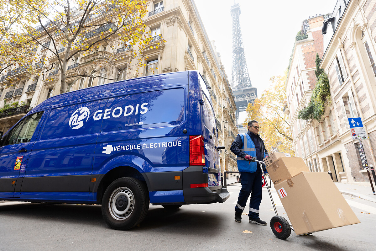 Pallet and parcel network solutions