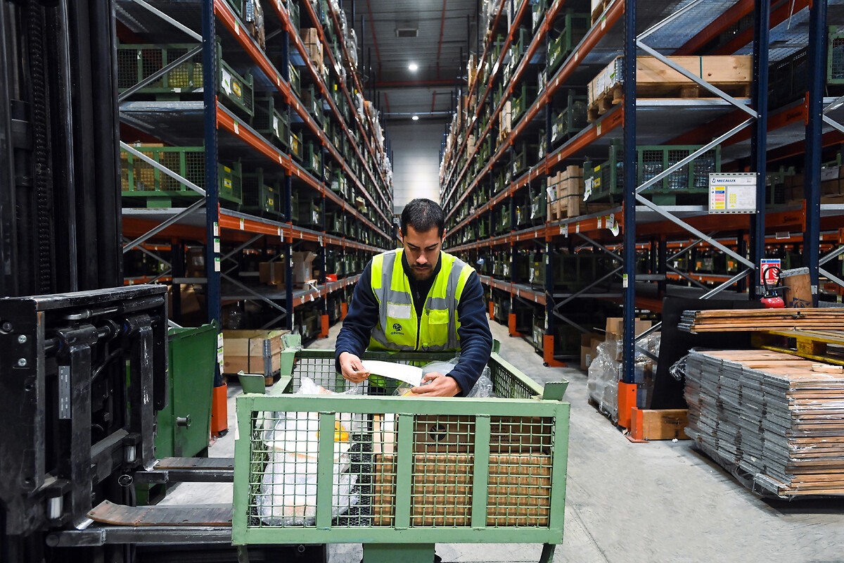 Reliable and parcel network