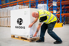 PRESS PHOTO - GEODIS - Paper thermal cover_ credit @Greg Harding.jpg