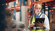 woman-inventory-stock-tablet-logistics-quality-2509434145